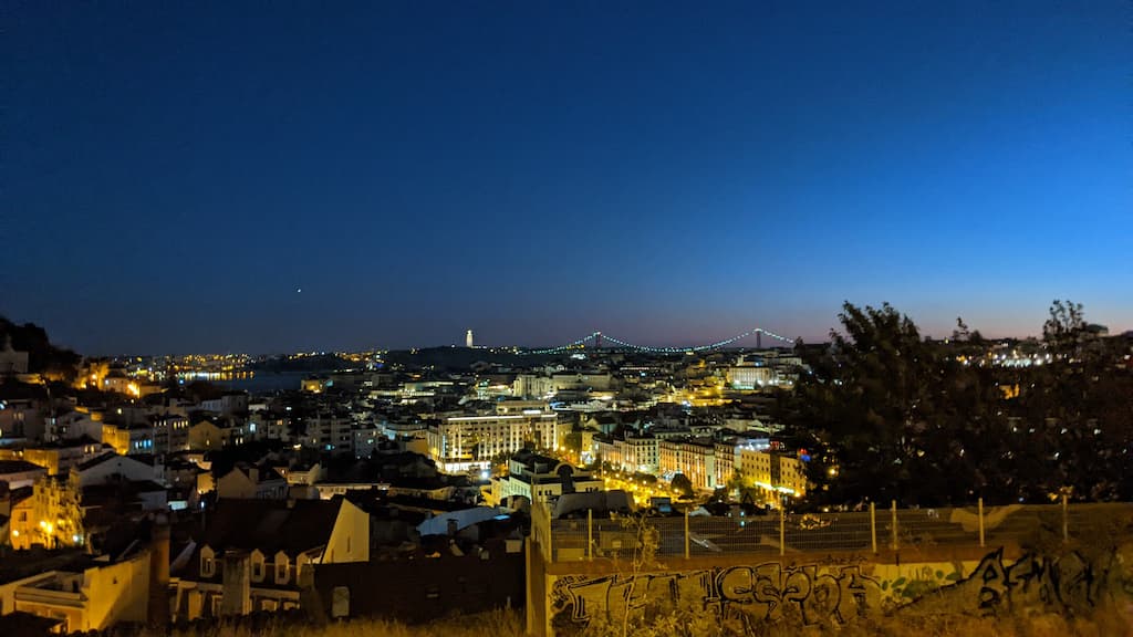 Un Pasteis de Nata all'alba